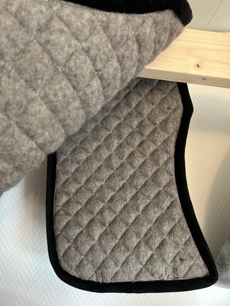 Zoom bild av Padd - Plommon